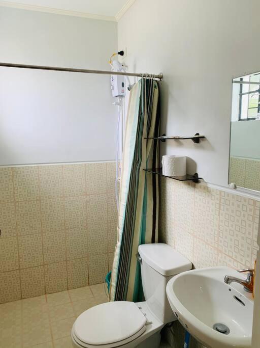 Cozy Home At A Private Subdivision Abucay Luaran gambar